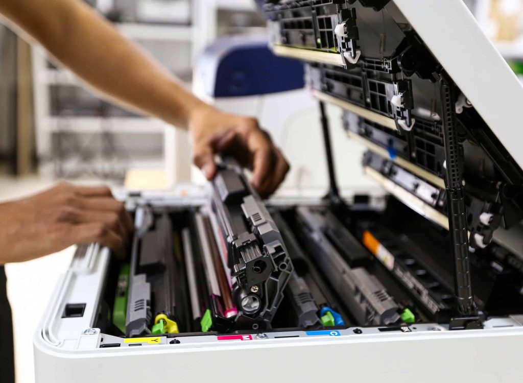 Technician,Hand,Open,Cover,Printer,Photocopier,Or,Photocopy,To,Replace